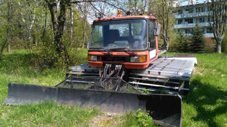 Przetarg ustny – nieograniczony na sprzedaż ratraka śnieżnego