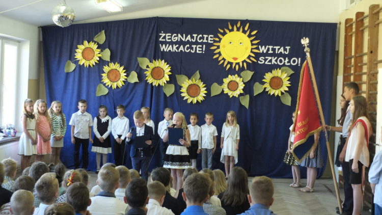 Rozpoczęcie roku szkolnego w Lubatówce