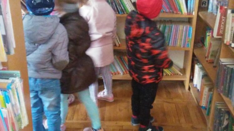 Wycieczka do biblioteka