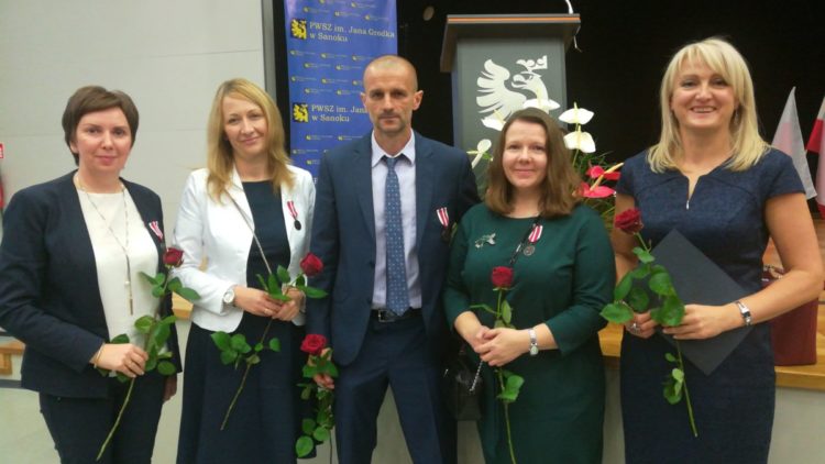 Zaszczytne wyróżnienia dla nauczycieli z Gminy Iwonicz-Zdrój z okazji Dnia Edukacji Narodowej