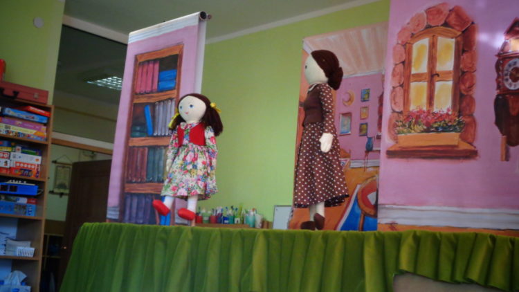 Teatrzyk „Magiczne słowa”.