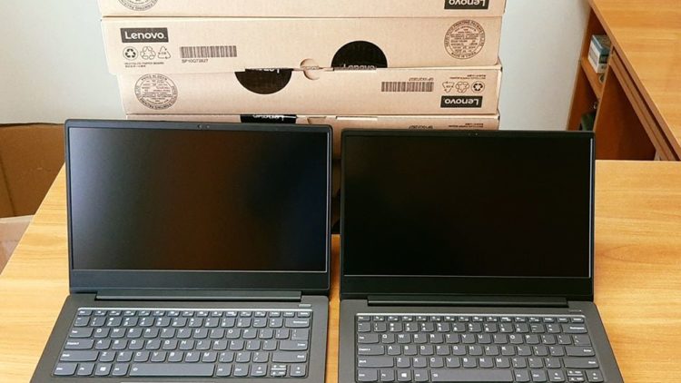30 nowiutkich laptopów zakupionych przez Gminę Iwonicz-Zdrój dzięki dofinansowaniu z programu „Zdalna szkoła”