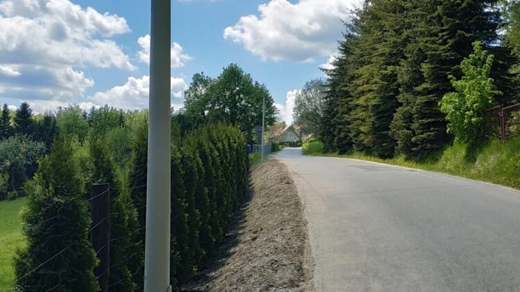 Nowe oświetlenie odcinka drogi od Amfiteatru do początku Lubatowej (droga biegnąca przez las do tzw. Turkówki)
