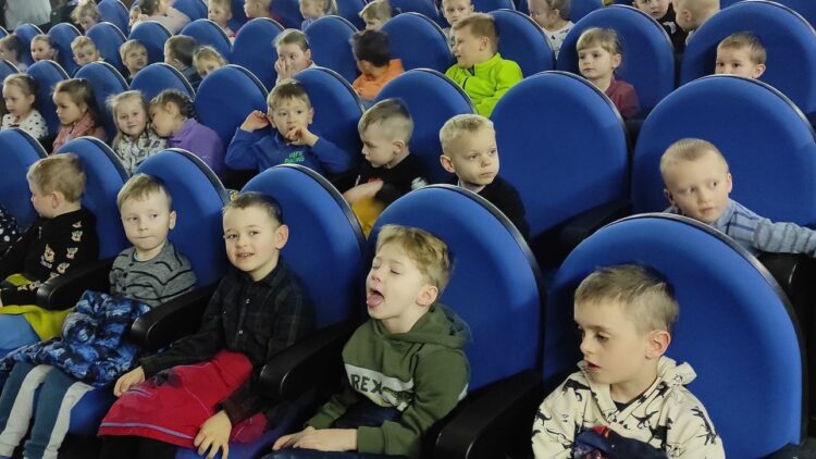 Spektakl „O WESOŁYM SINDBADZIE ŻEGLARZU”