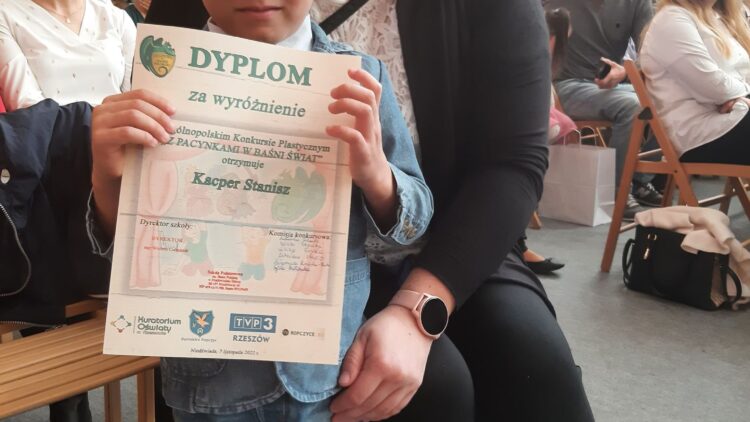 OGÓLNOPOLSKI KONKURS PLASTYCZNY „Z PACYNKAMI W BAŚNI ŚWIAT”