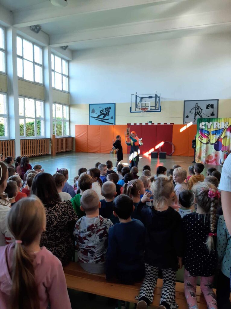 393790320_1738884513239166_2111022970880392271_n