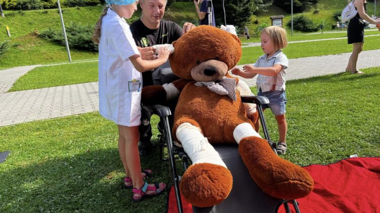 Pokazy pierwszej pomocy przedmedycznej