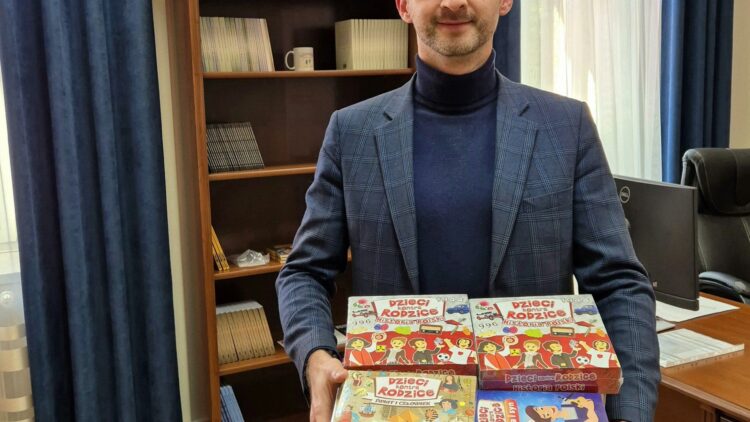 Gry już w drodze do Biblioteki w Iwoniczu na Dzień Gier Planszowych!