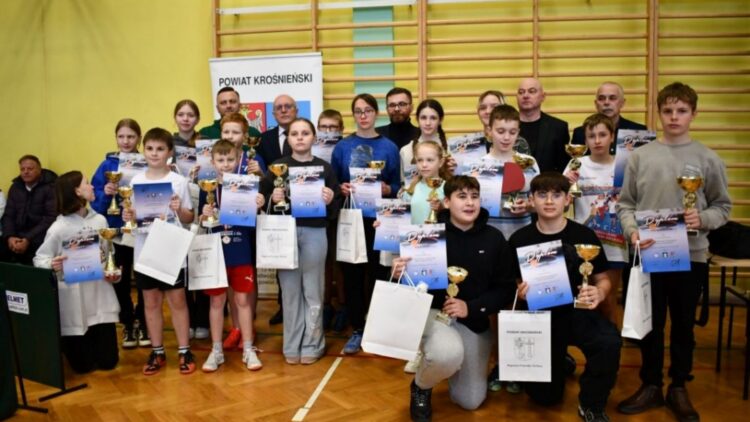 Powiatowa Olimpiada Tenisa Stołowego w Krościenku Wyżnym