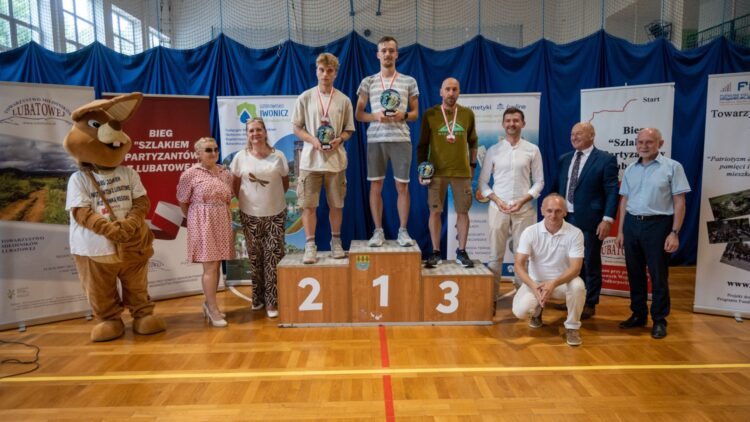 XXI Bieg Szlakiem Partyzantów z Lubatowej – sportowe emocje, pamięć i wspólnota!