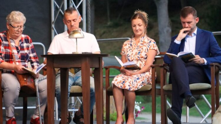 Narodowe Czytanie w Iwoniczu-Zdroju – spotkanie z Mistrzem z Czarnolasu