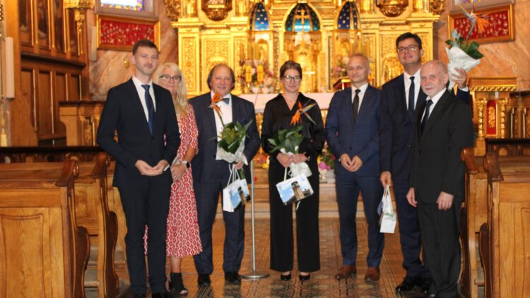 Muzyka, która porusza serca i przenosi w świat piękna…
