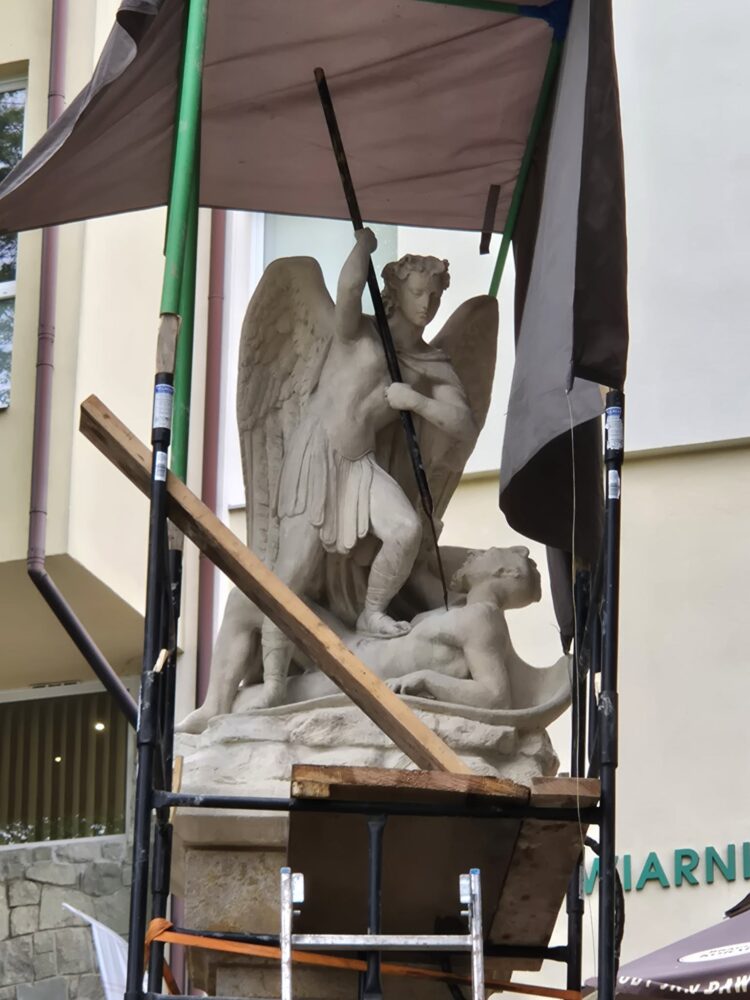 557071839_1084789673816697_872688789680816693_n