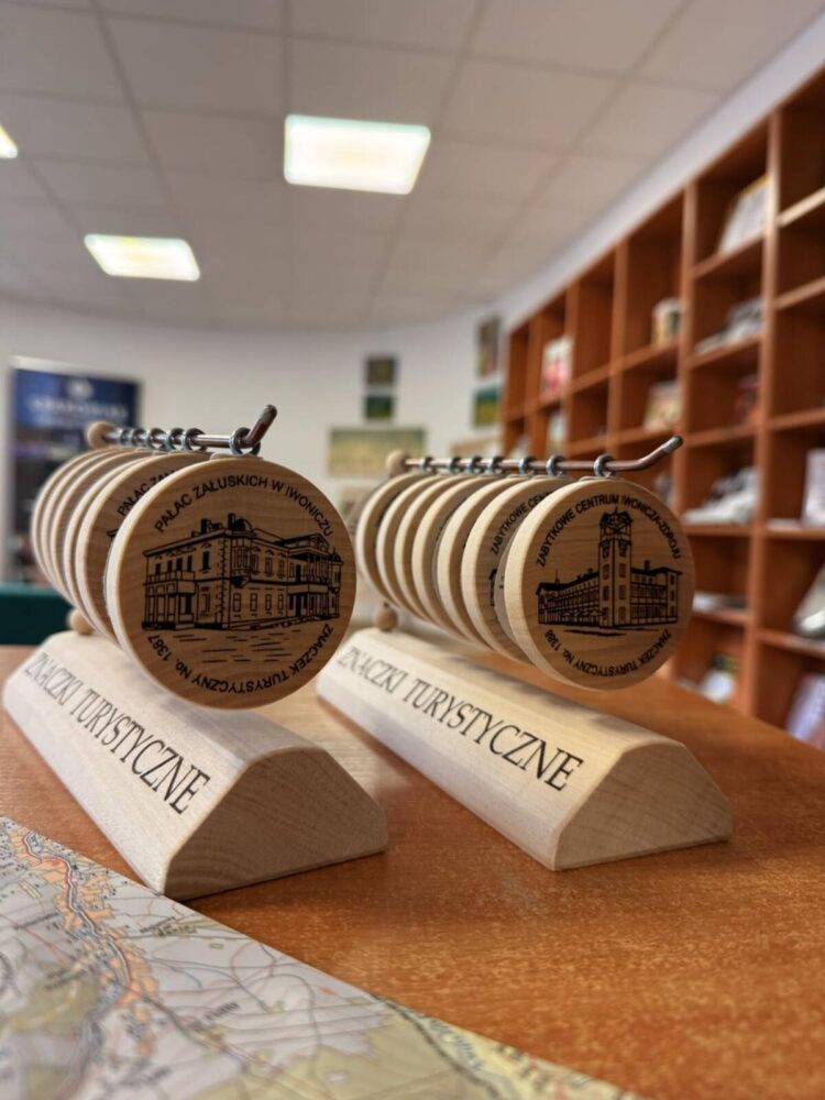 565123715_1096937442601920_76163