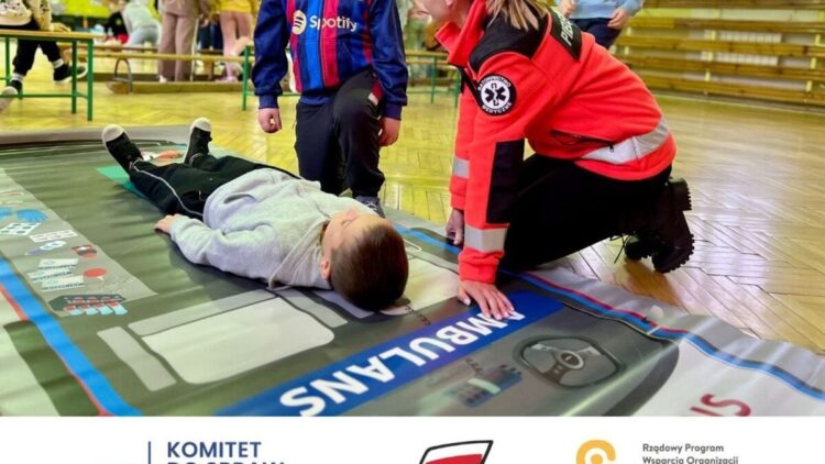 Miś Ratowniś ponownie w drodze – tym razem odwiedził Iwonicz!