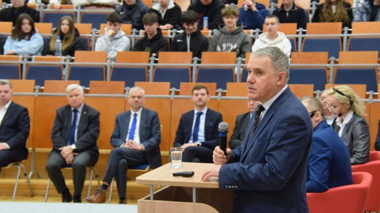 Bezpieczeństwo dziś i jutro – eksperci, samorządy i wojsko razem w Krośnie