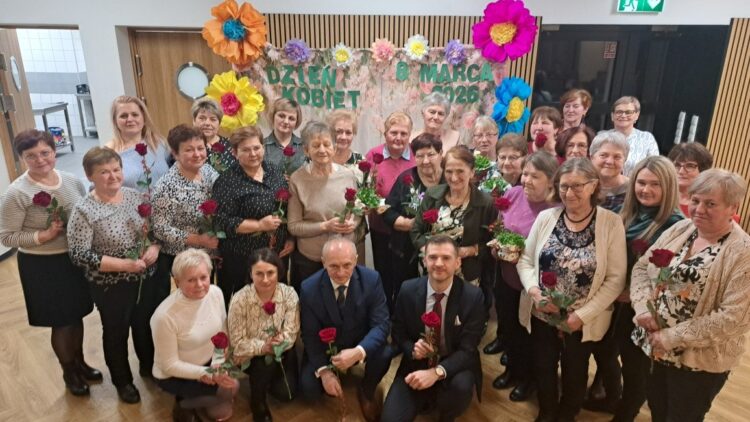 Dzień Kobiet w Lubatowej – wspólne świętowanie w gronie niezwykłych Pań