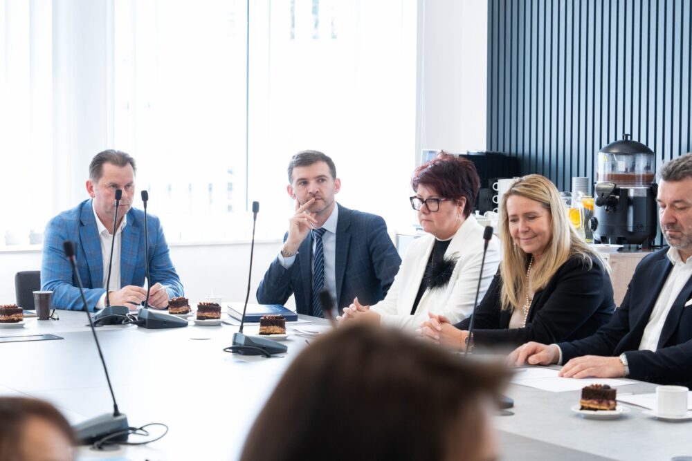 673961140_1235484455413884_955042573351920646_n