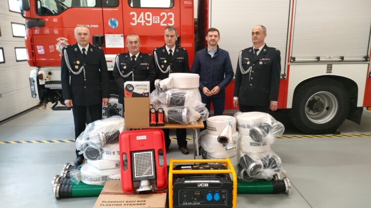 Nowoczesny sprzęt dla OSP Iwonicz – inwestujemy w bezpieczeństwo mieszkańców